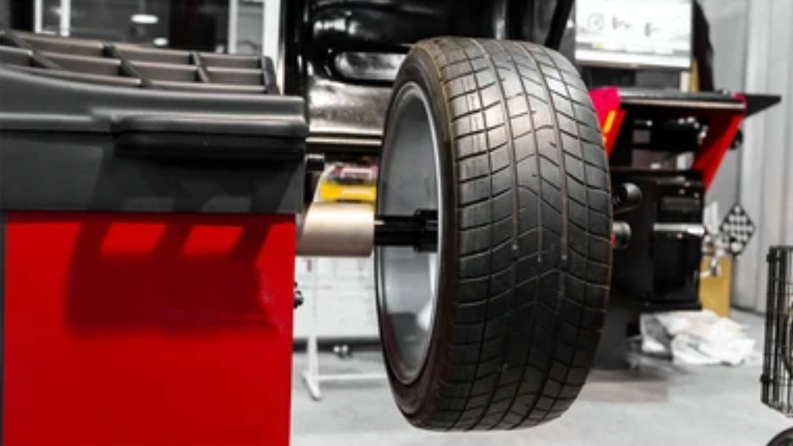 Weymouth-Tyres-hero-1920-1080-7